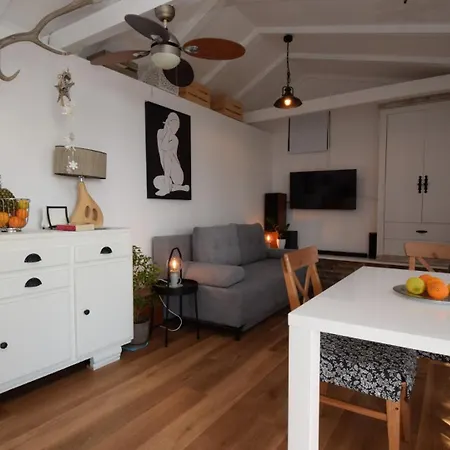Apartman Place For Two By Guide
